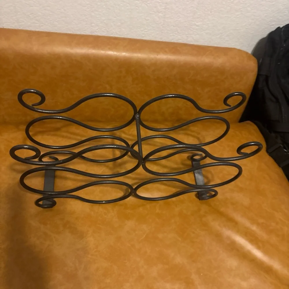 Wrought Iron Wine Rack Holds 10 Bottles. Excellent Condition - Picture 4 of 6